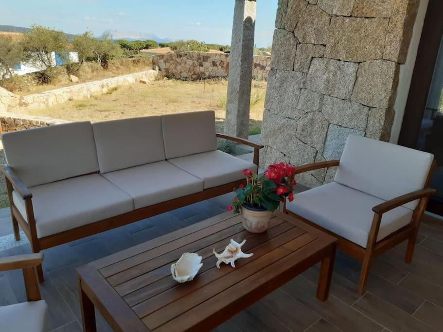 Villa Indipendente Al Mare Budoni Tanaunella Exterior foto