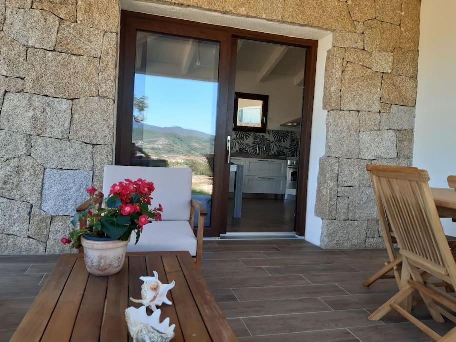 Villa Indipendente Al Mare Budoni Tanaunella Exterior foto
